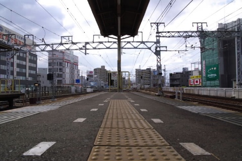日本一狭い駅? 2006/08/17-1